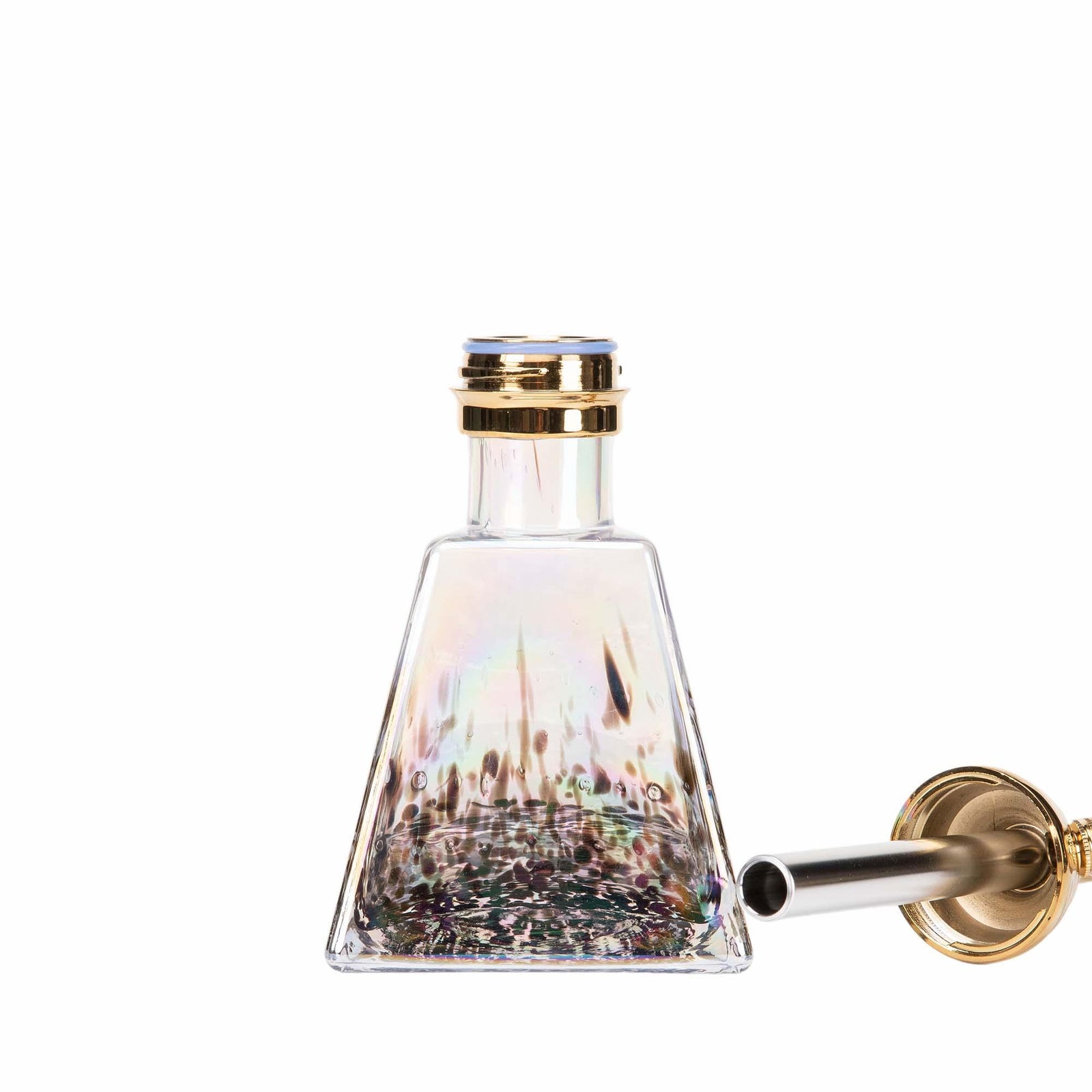 Amy Deluxe 038 I Need You waterpijp vaas detail - gouden shisha kolom en vaas