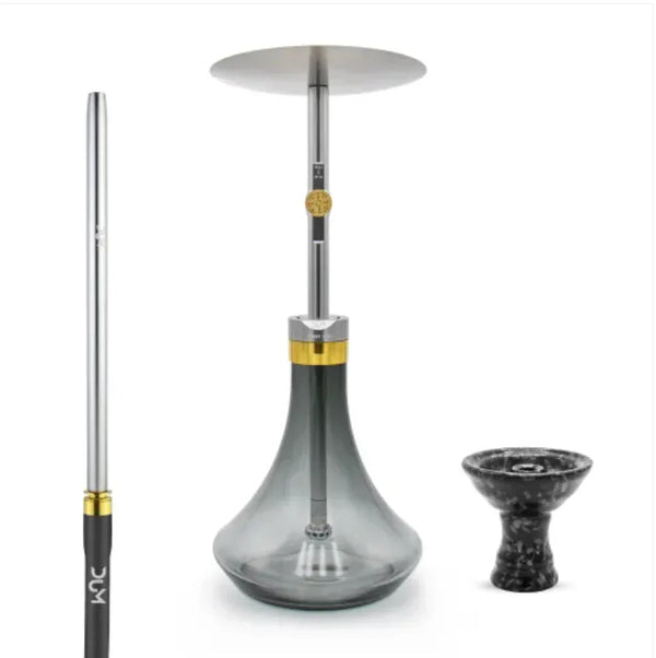 DUM Boost L D01 grote waterpijp met industrieel design en aluminium rookkolom op glazen vaas