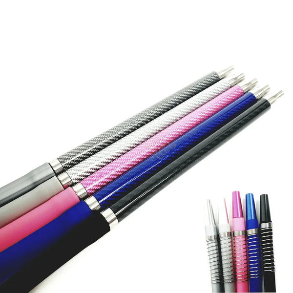 DUM Carbon Mondstuk 40cm in zilver naast een waterpijp met siliconen slang