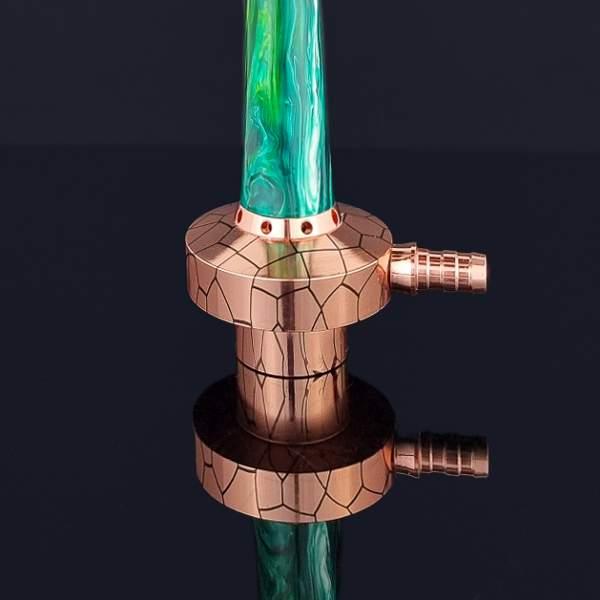 Dum SS69 Kazan Large Gold waterpijp rainbow vaas en gouden kolom - schuine hoek