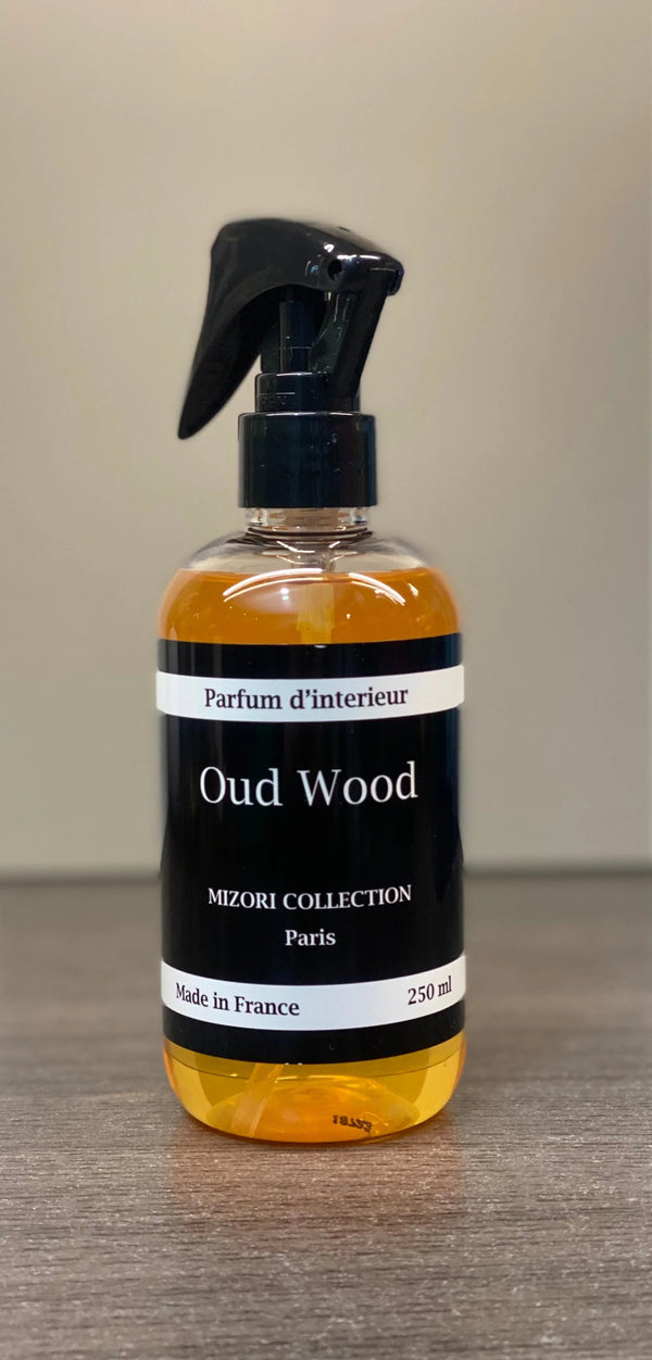 Mizori Collection Paris Oud Wood interieurspray 250 ml - luxe kamerparfum met oud en vanille