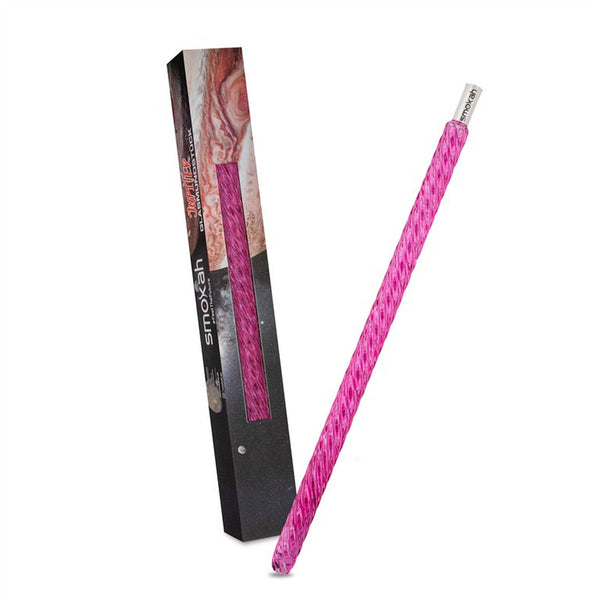 Smokah Jupiter Pink glazen shisha mondstuk roze 40 cm met geprofileerde grip, liggend op neutrale achtergrond